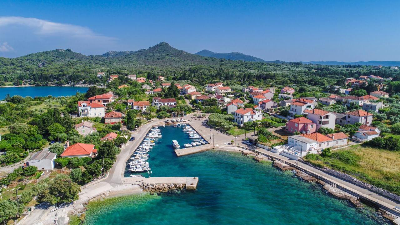 Apartments By The Sea Ugljan - 846 Dış mekan fotoğraf