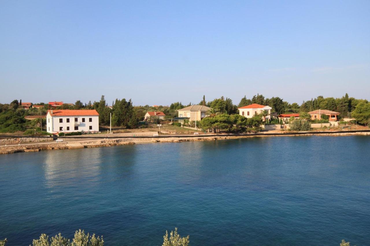 Apartments By The Sea Ugljan - 846 Dış mekan fotoğraf